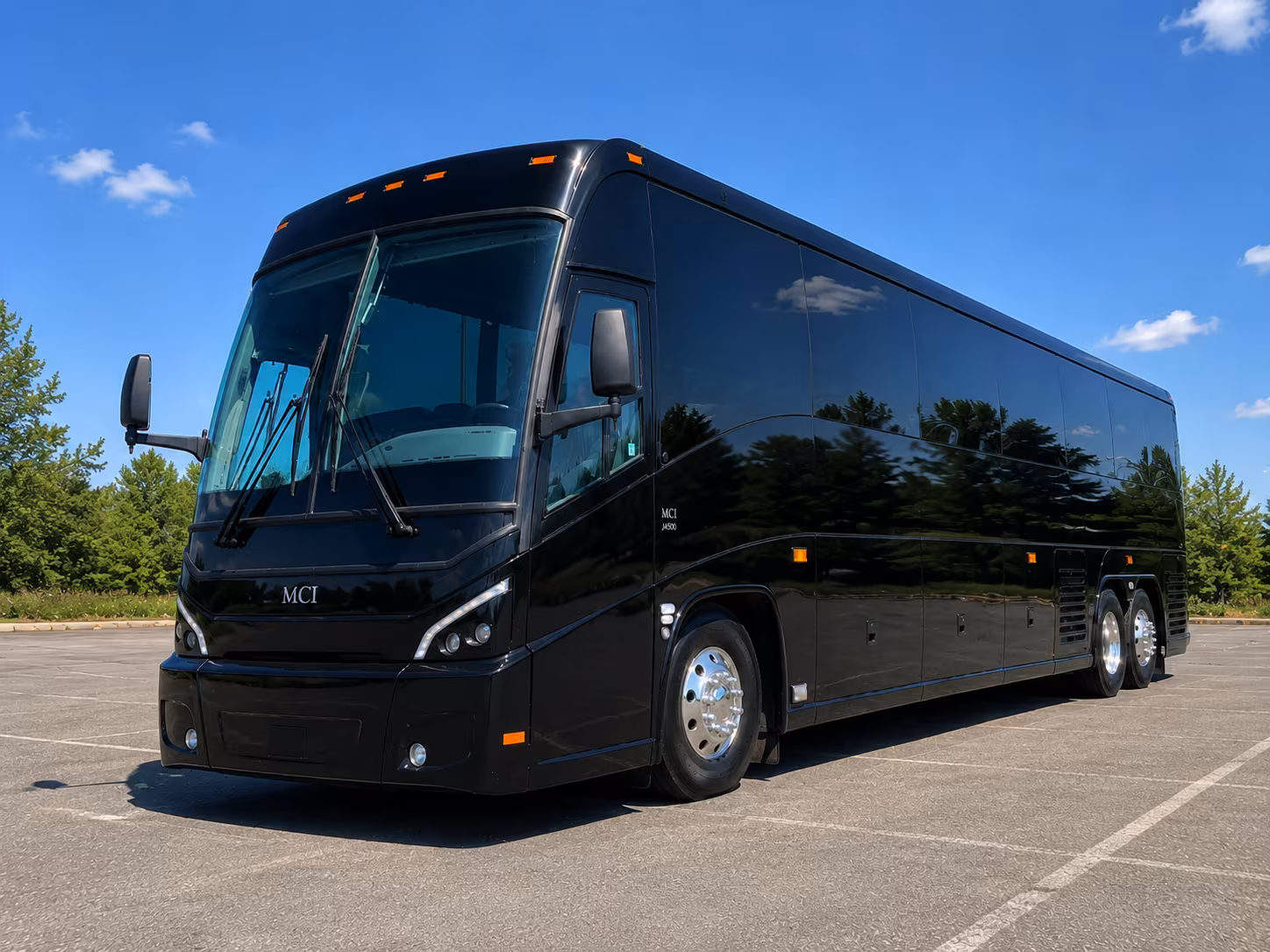 choosing the right bus size for your hawthorne field trip