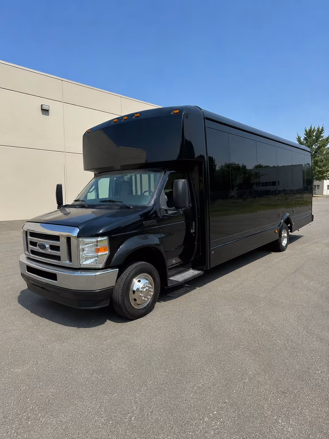 corporate party bus transportation for hawthorne business