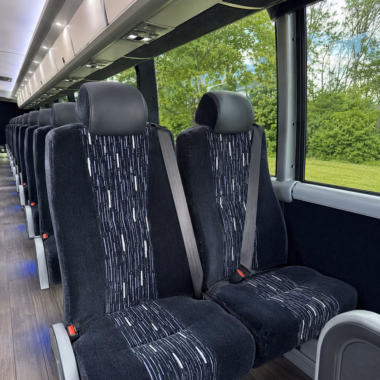 how the type of bus changes the price in hawthorne california