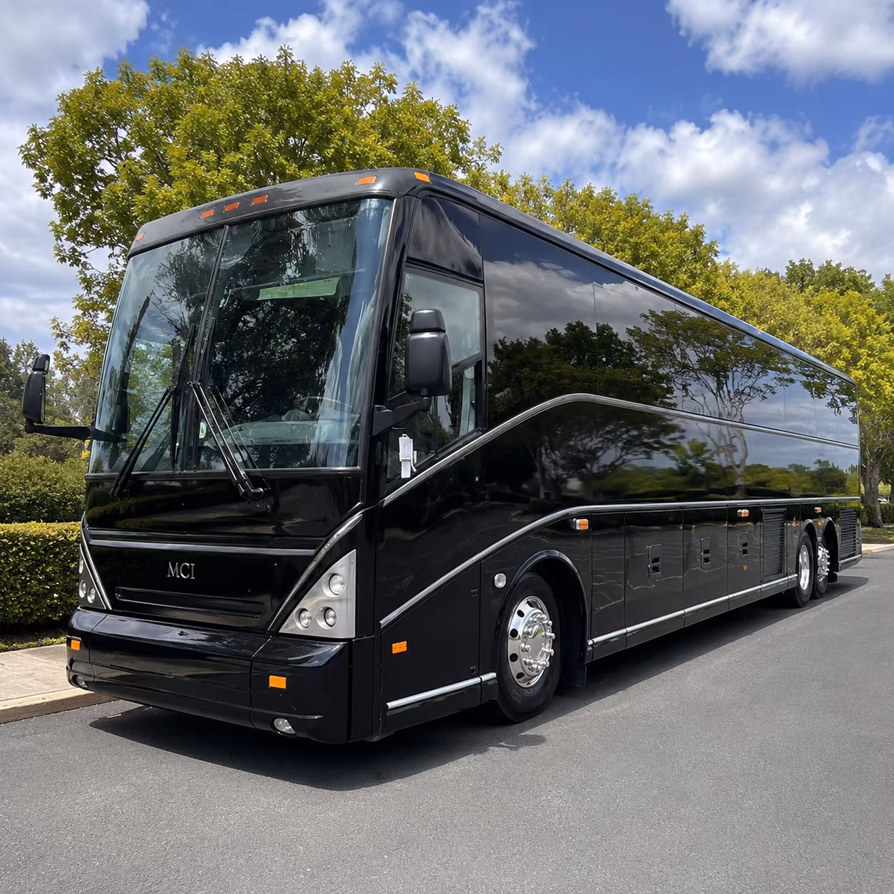 shuttle your team between hawthorne lax and the el segundo tech corridor